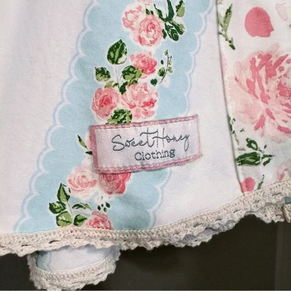 🩷SOLD🩷 SweetHoney Floral Kids Dress in Pink and White - Picture 4 of 7